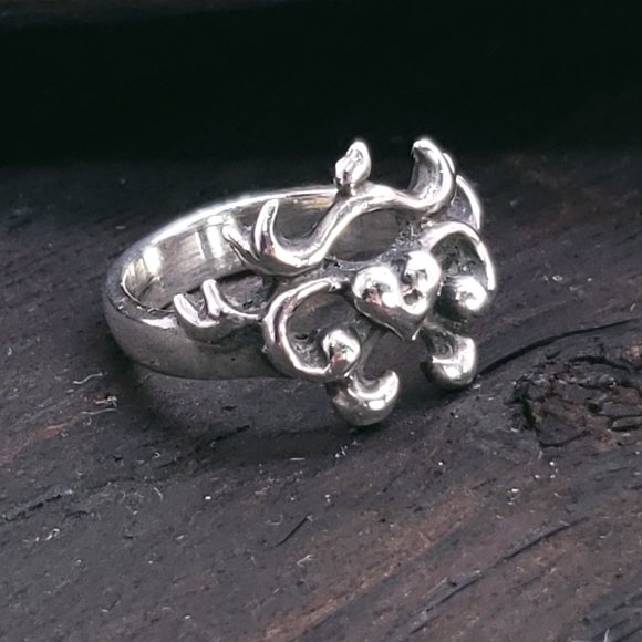 Artisan Hand Made Sterling Flame Heart Ring - Picture 5 of 13